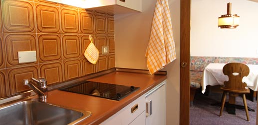 Wohnung 34: Küche mit Essbereich
